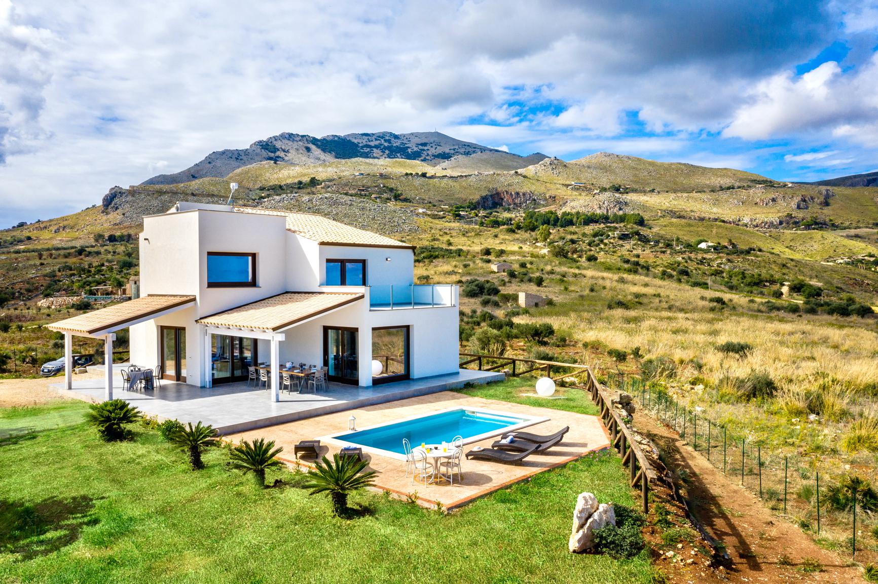 villa-monica